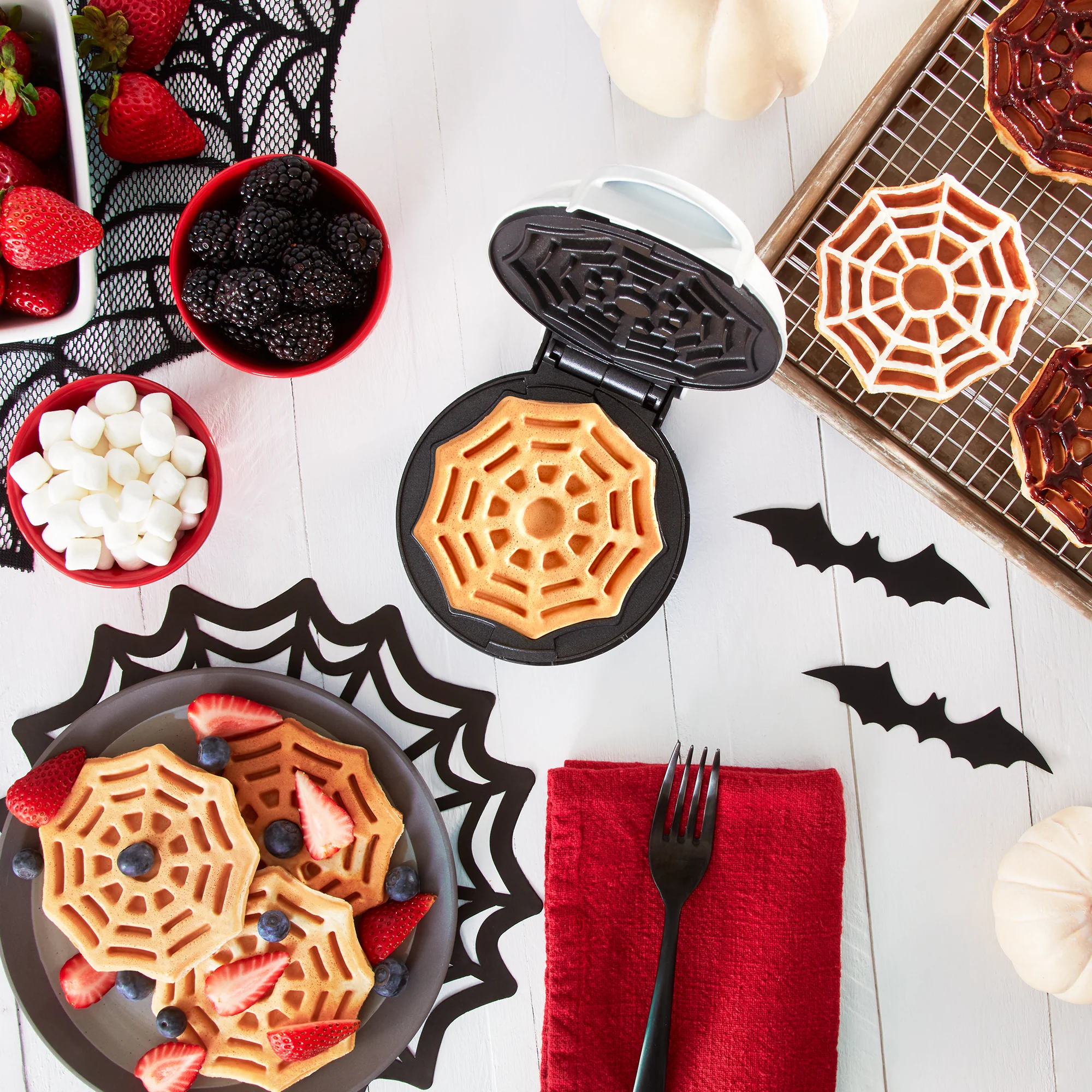 Spider Web Mini Waffle Maker - Image 3