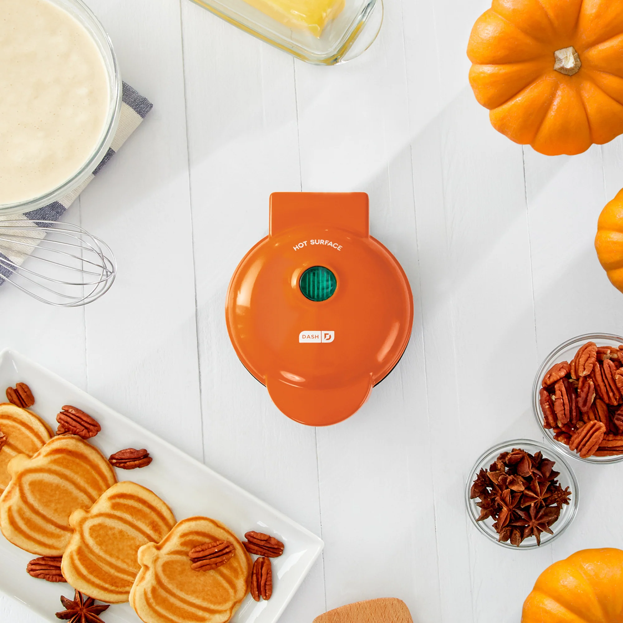 Pumpkin Mini Waffle Maker - Image 4