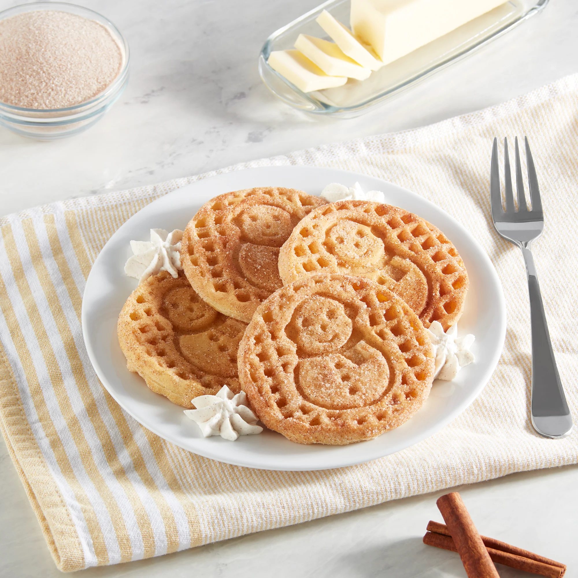 Snowman Mini Waffle Maker - Image 3